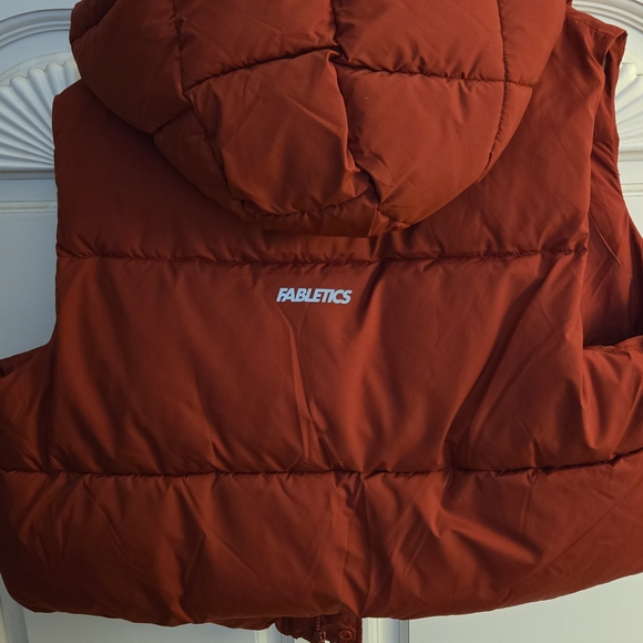 Fabletics Bold Red Puffer Vest - Picture 2 of 4